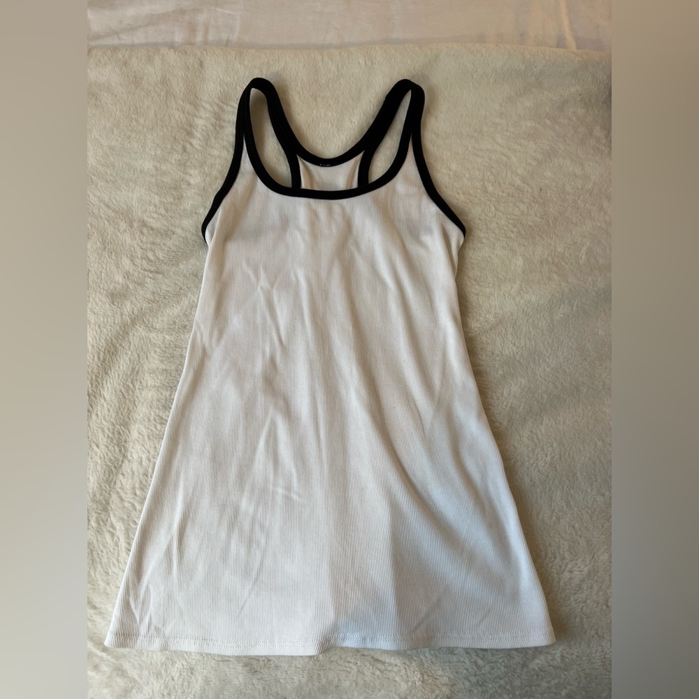 Lululemon Black and White Ribbed Tank - Medium